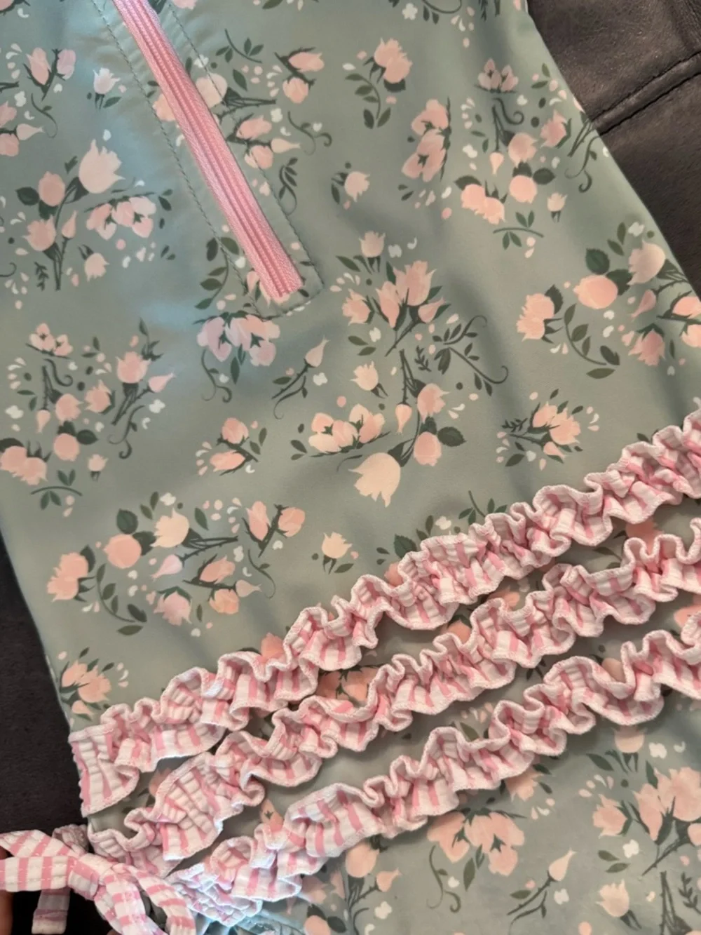 Ruffle Butts very lightly